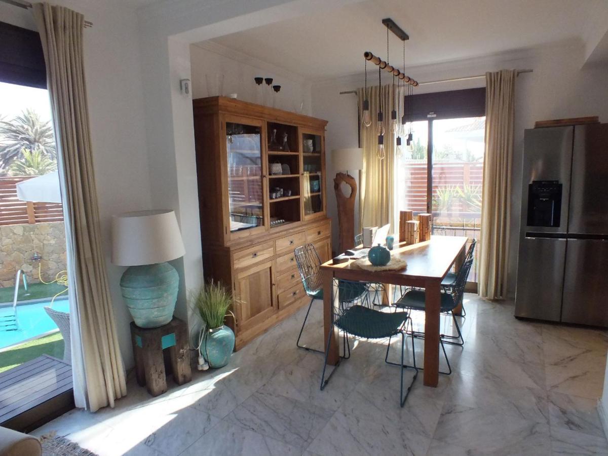 Paradise Beach House: Piscina Privada, Playa 100M Коралео Екстериор снимка